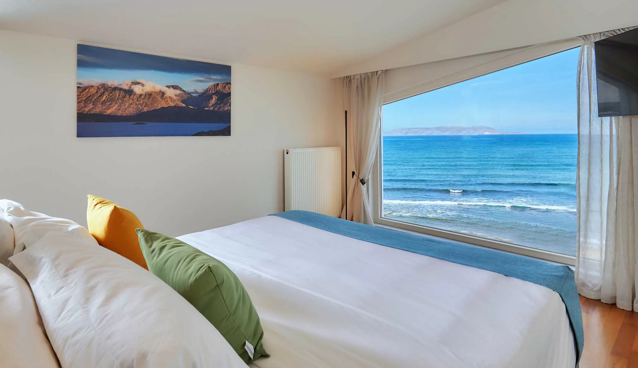 Accommodation at Villa Rodo, Seafront Bliss, Kokkini Hani, Heraklion - Crete