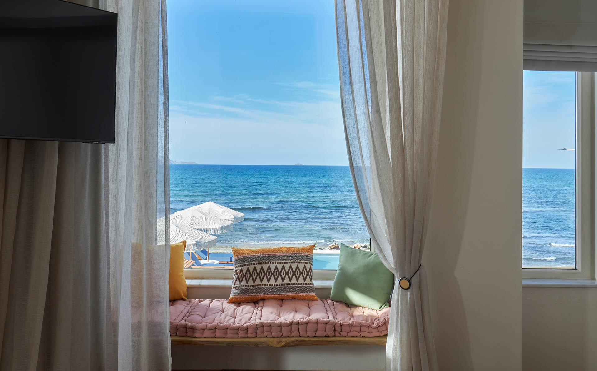 The Queen Suite - Volta Villa Rodo