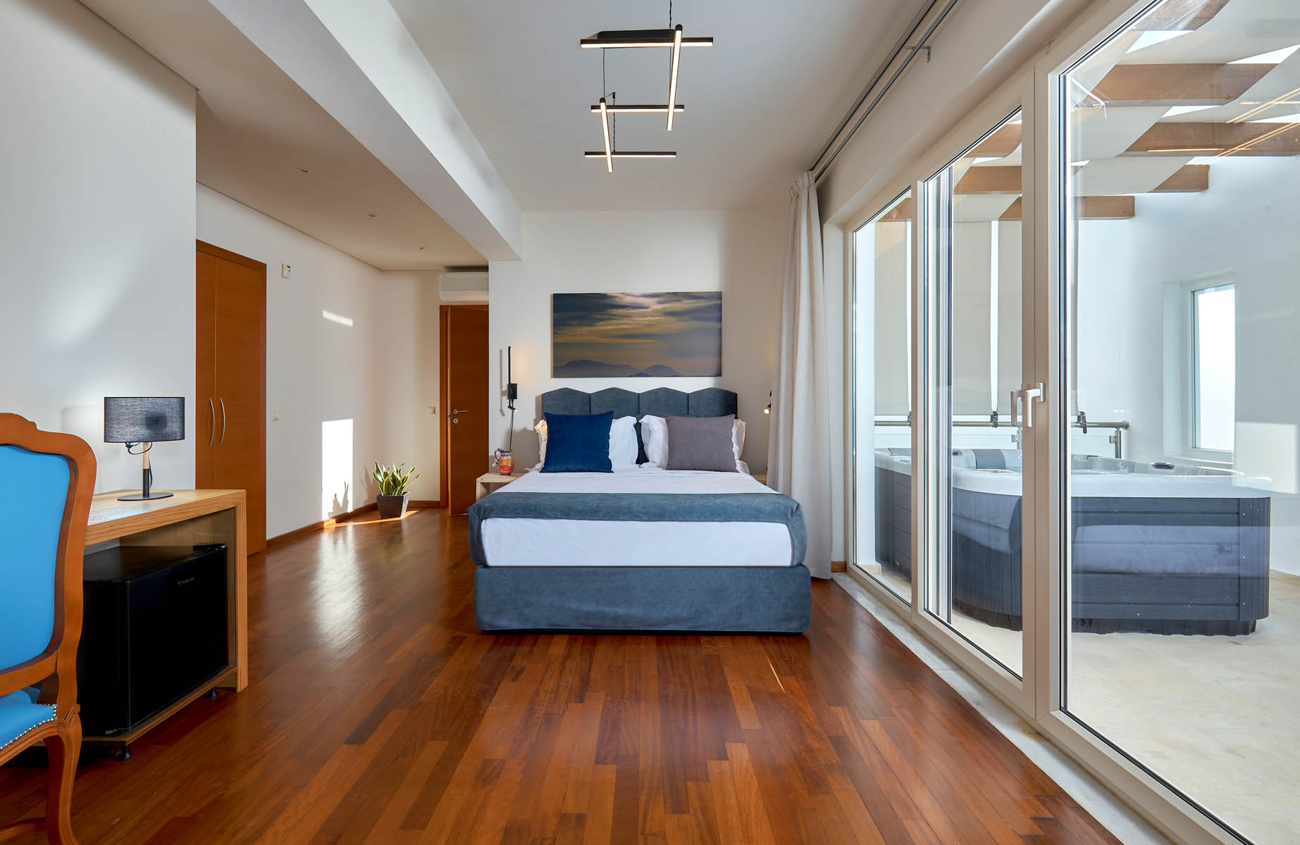 The Queen Suite - Volta Villa Rodo